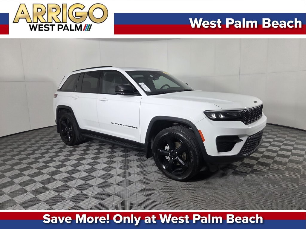 Used 2025 Jeep Grand Cherokee Altitude AWD/4WD image 1