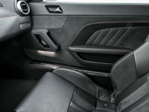 Used 2021 Lotus Evora image 37