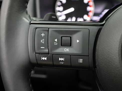Used 2021 Nissan Rogue SV w/ Premium Package FWD image 24
