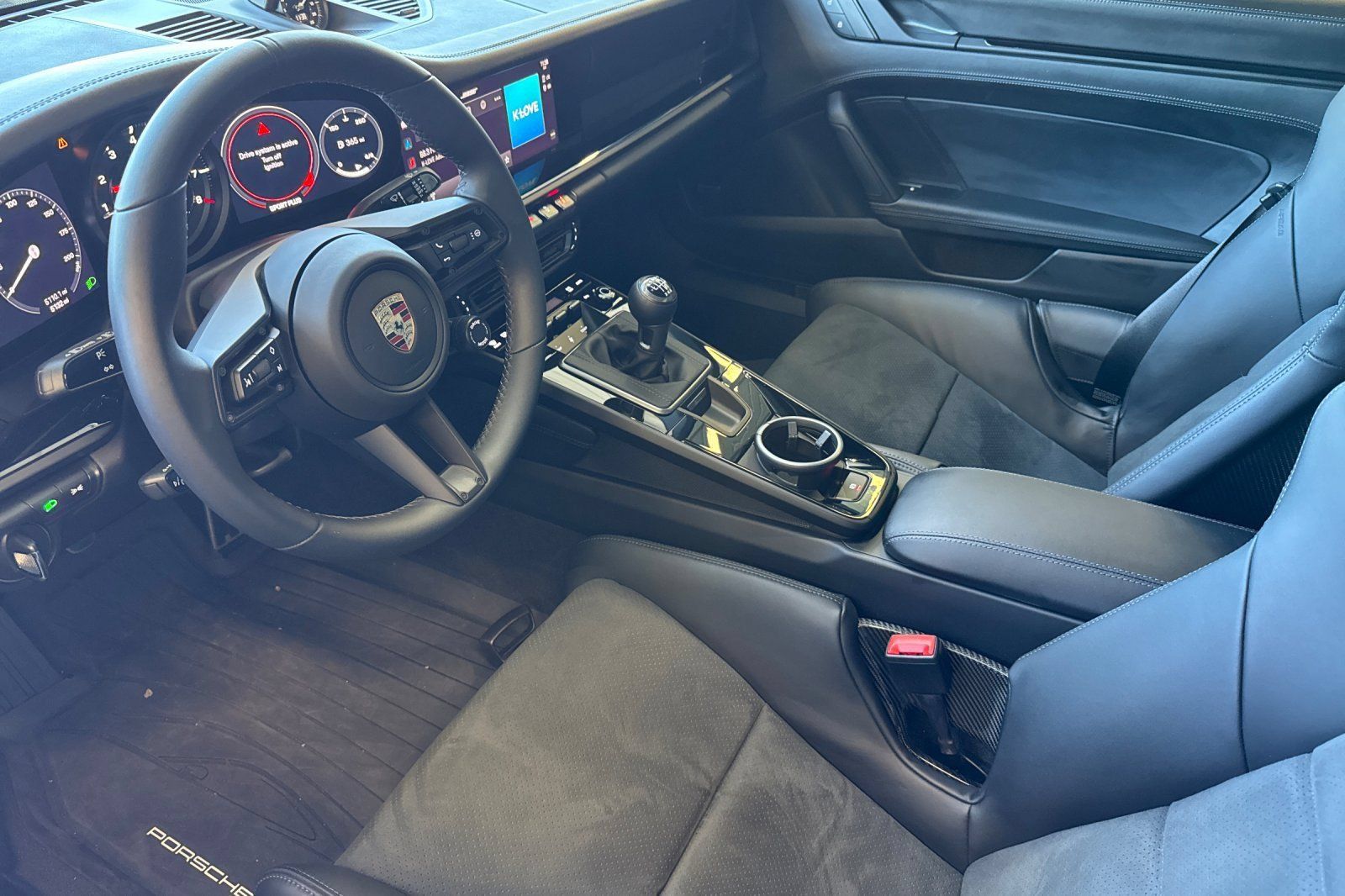 Used 2024 Porsche 911 Carrera T RWD image 9