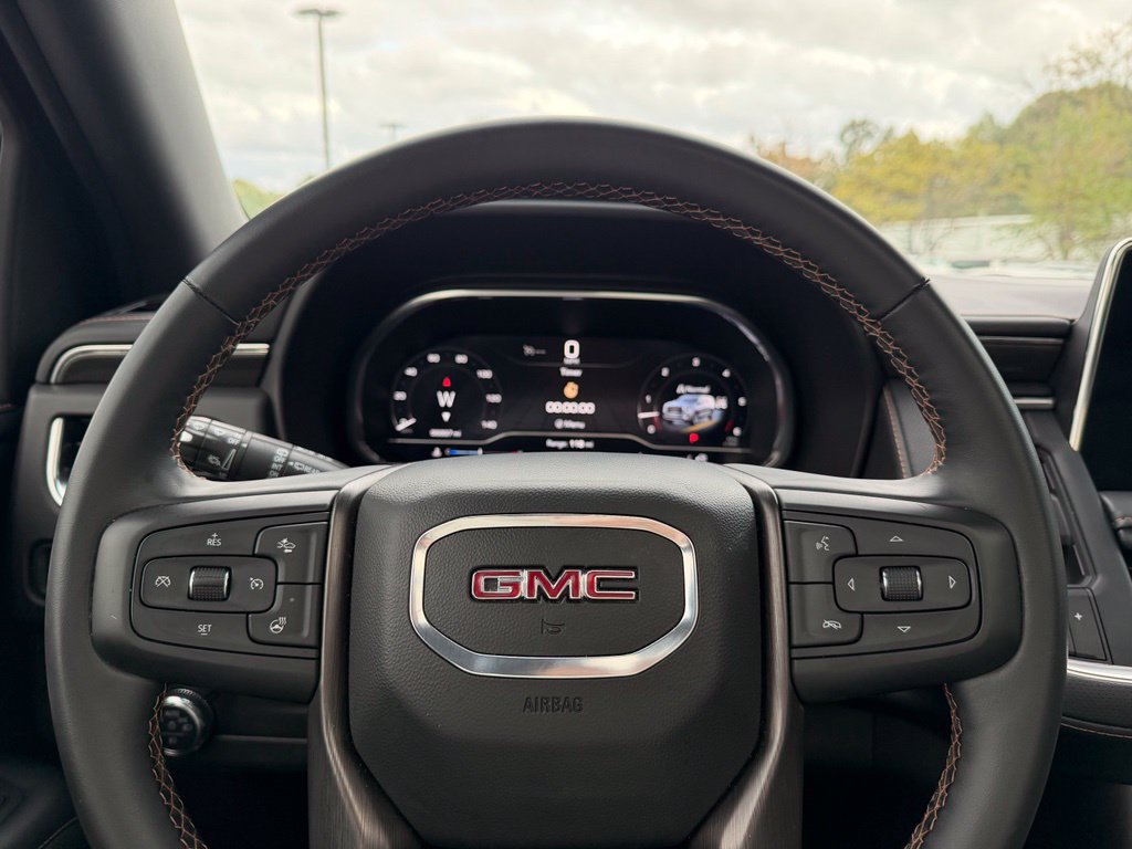 Used 2023 GMC Yukon AT4 AWD/4WD image 11