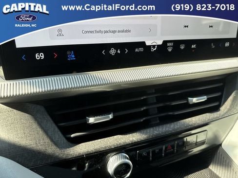 Certified 2025 Ford Explorer Platinum w/ Ultimate Package AWD/4WD image 30