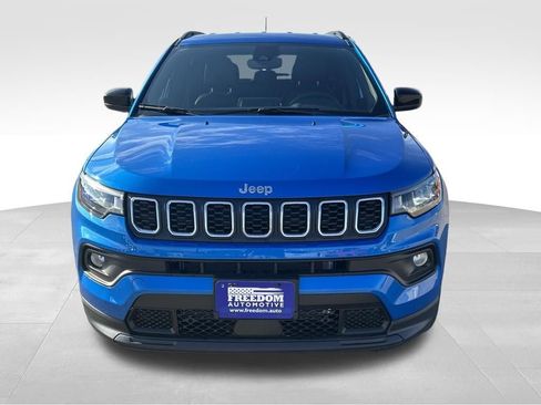 Used 2025 Jeep Compass Latitude image 50