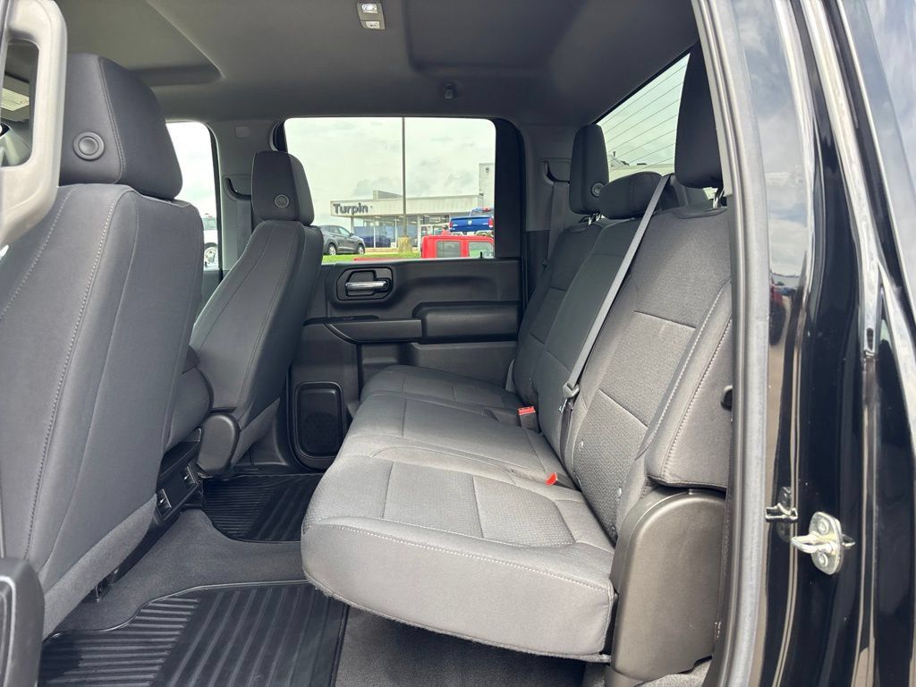 Used 2022 Chevrolet Silverado 2500 Custom w/ Custom Value Package AWD/4WD image 15