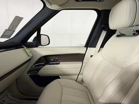 New 2026 Land Rover Range Rover Long Wheelbase SE AWD/4WD image 20