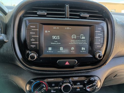 Used 2020 Kia Soul LX image 26