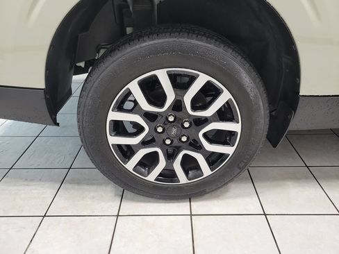 Used 2024 Ford Maverick Lariat AWD/4WD image 47