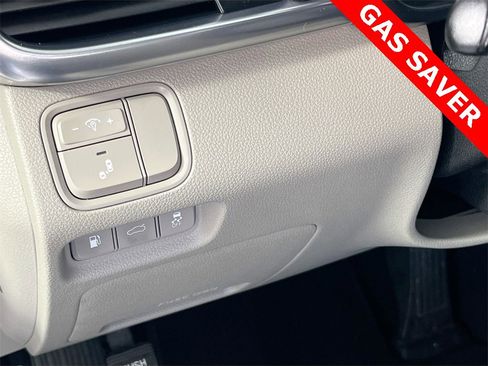 Certified 2017 Kia Optima Premium w/ Hybrid Convenience Package image 11