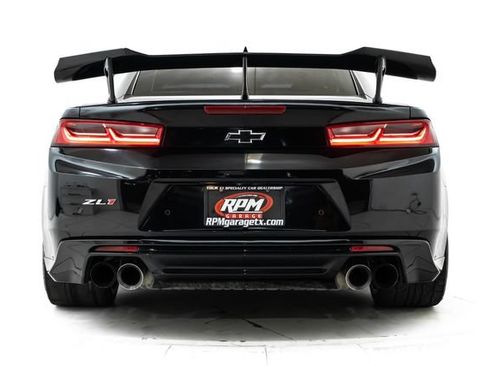 Used 2018 Chevrolet Camaro ZL1 RWD image 3