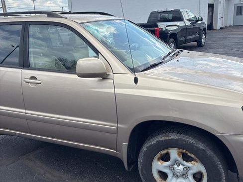 Used 2005 Toyota Highlander 4WD image 5