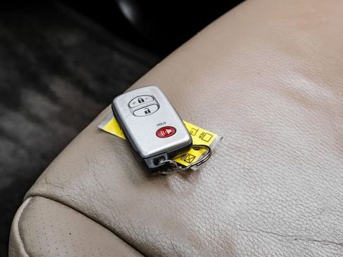 Used 2012 Toyota 4Runner SR5 image 65