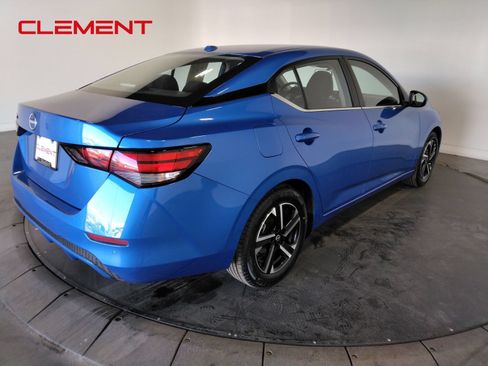 Used 2025 Nissan Sentra SV FWD image 4