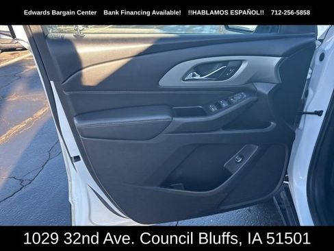 Used 2018 Chevrolet Traverse LT image 18