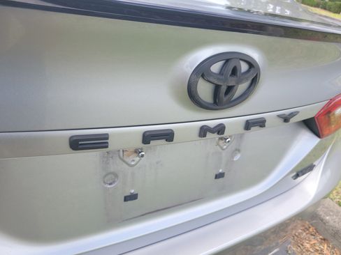 Used 2018 Toyota Camry XSE FWD image 11