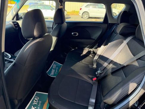 Used 2017 Kia Soul w/ Convenience Package image 15