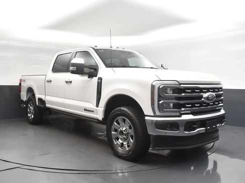 Used 2025 Ford F250 Lariat w/ Lariat Ultimate Package image 9