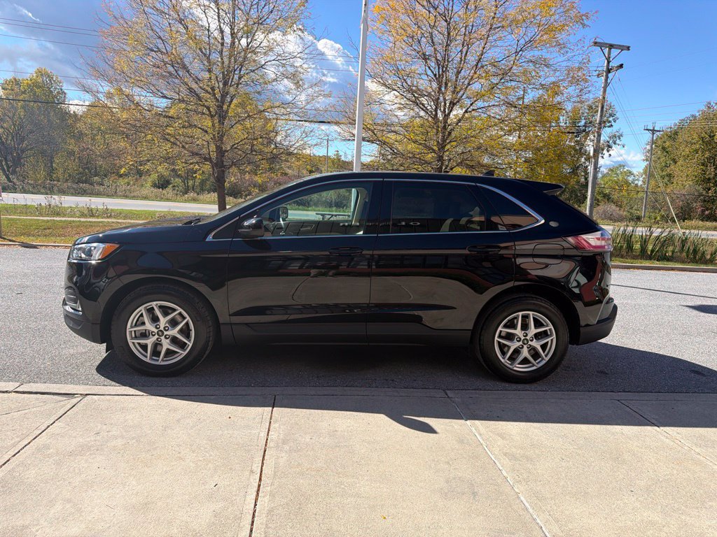 Used 2023 Ford Edge SEL w/ Convenience Package AWD/4WD image 4