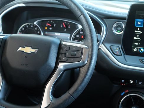 Used 2025 Chevrolet Blazer LT image 23