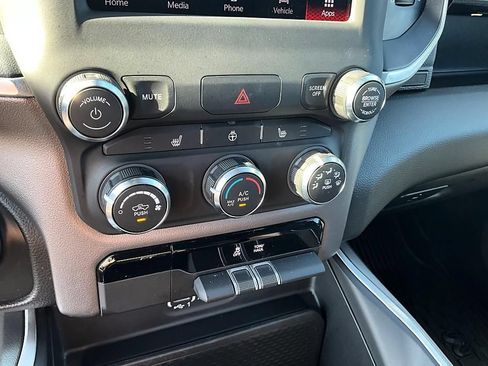 Used 2023 RAM 1500 Big Horn AWD/4WD image 24