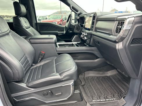 Certified 2025 Ford F350 Platinum image 18