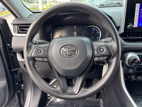 Used 2024 Toyota RAV4 LE AWD/4WD image 25