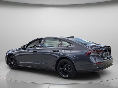 Certified 2025 Honda Accord SE image 8