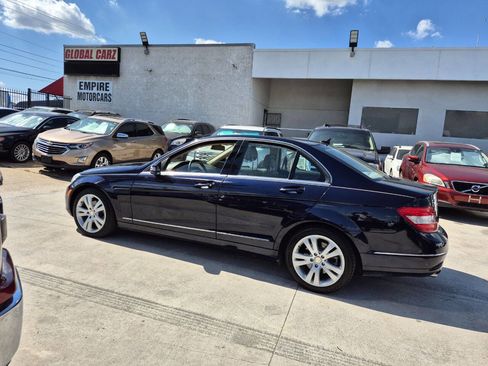 Used 2011 Mercedes-Benz C 300 4MATIC Sedan image 5