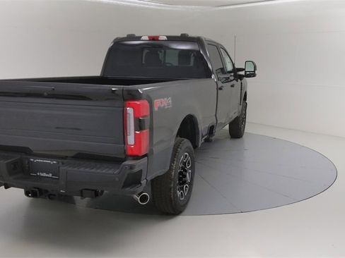 New 2025 Ford F350 Platinum w/ FX4 Off-Road Package image 15