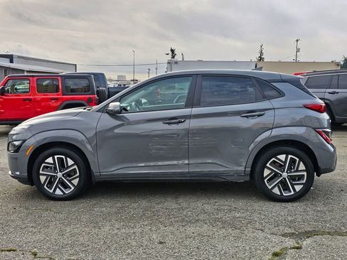 Used 2023 Hyundai Kona SE w/ Cargo Package image 4