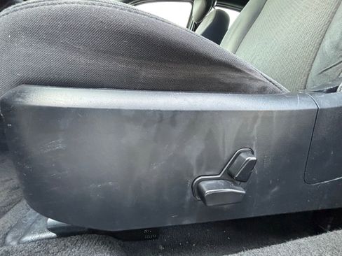 Used 2013 Chrysler 200 Touring image 12