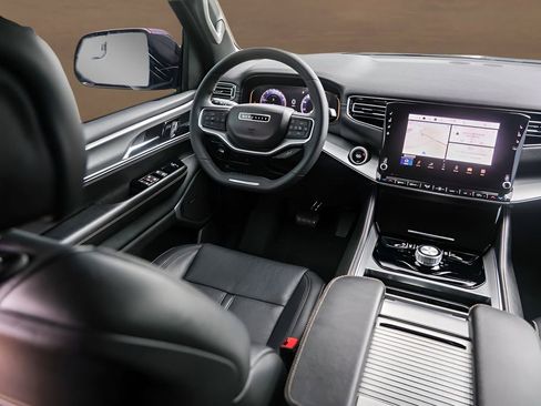 Used 2023 Jeep Wagoneer Series II image 28