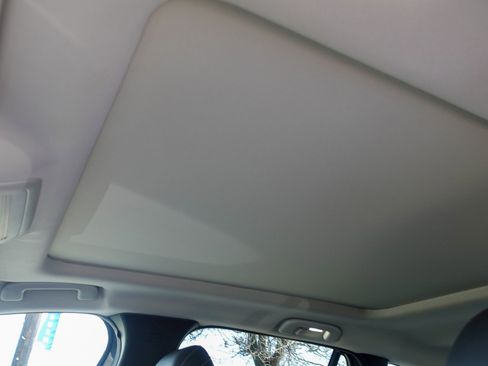 Used 2025 MAZDA CX-50 AWD 2.5 S w/ Premium Package image 11