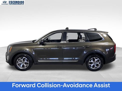 Used 2020 Kia Telluride EX w/ Towing Package AWD/4WD image 3