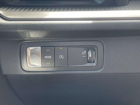 New 2026 Chevrolet Traverse LT w/ Midnight/Sport Edition FWD image 21