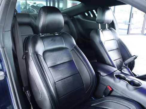 Used 2018 Ford Mustang GT Premium w/ Equipment Group 401A RWD image 33