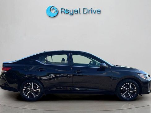 Used 2025 Nissan Sentra SV FWD image 7