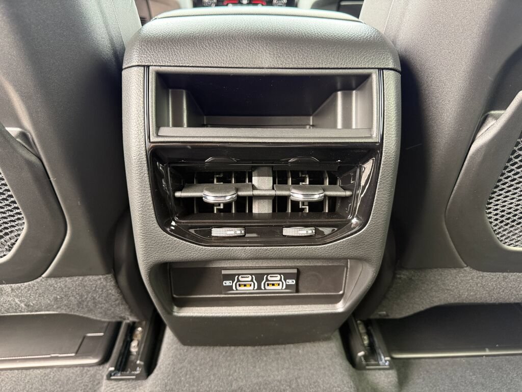 New 2027 Jeep Grand Cherokee Laredo AWD/4WD image 31