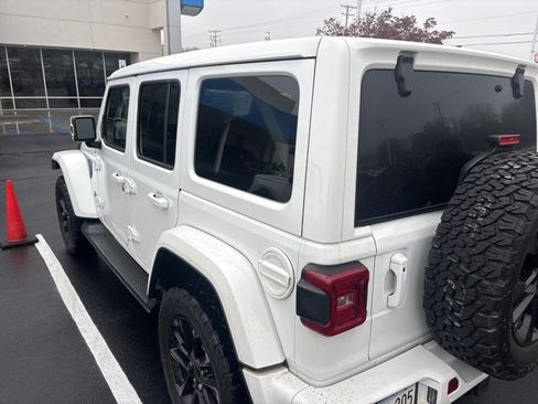 Used 2021 Jeep Wrangler Unlimited Sahara image 8