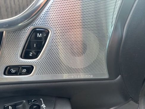 Used 2022 Volvo S90 B6 Inscription w/ Advanced Package image 17