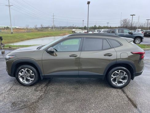 Used 2024 Chevrolet Trax LT w/ Driver Confidence Package image 4