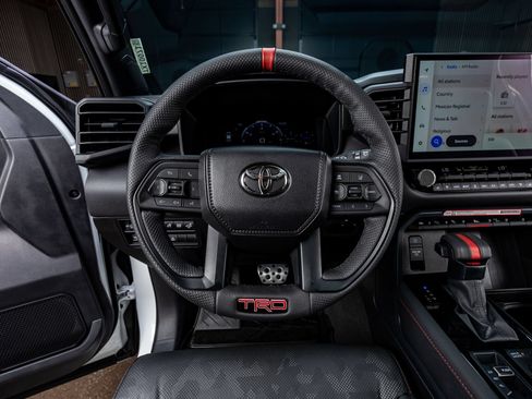Used 2025 Toyota Sequoia TRD Pro AWD/4WD image 17