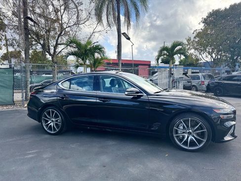 Used 2025 Genesis G70 2.5T image 13