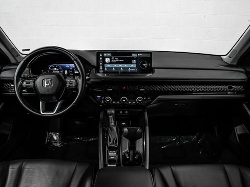 Used 2024 Honda Accord Touring image 19