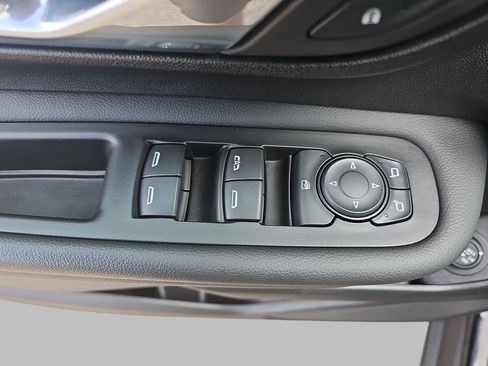 Used 2023 GMC Terrain SLE w/ Driver Convenience Package FWD image 33
