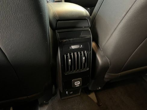 Used 2025 Jeep Compass Limited image 22