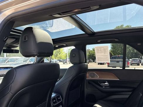 Used 2022 Mercedes-Benz GLE 350 4MATIC w/ AMG Line Exterior image 22