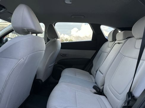 Used 2025 Hyundai Tucson SE FWD image 22