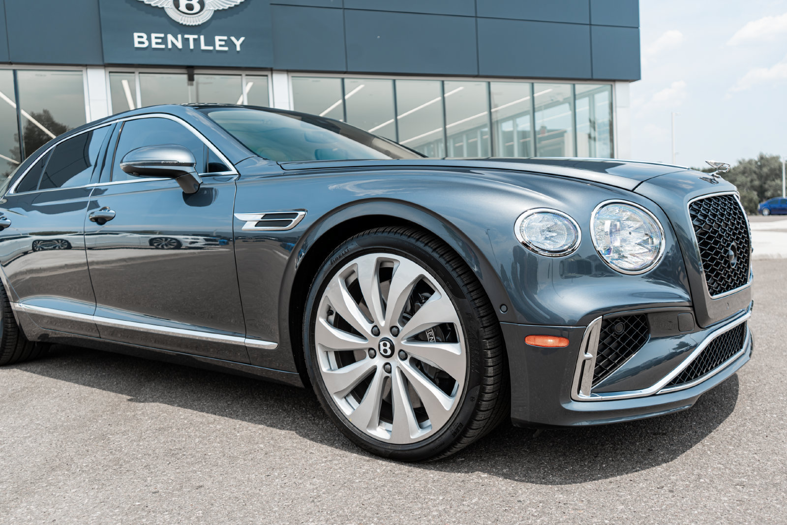 Certified 2026 Bentley Flying Spur V8 AWD/4WD image 18