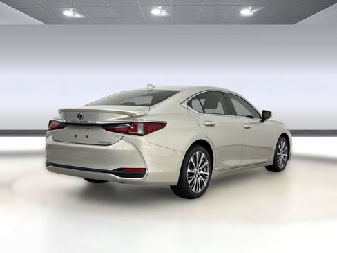 Used 2019 Lexus ES 300h w/ Premium Package FWD image 9
