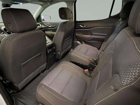 Used 2023 GMC Acadia SLE w/ Driver Convenience Package image 18
